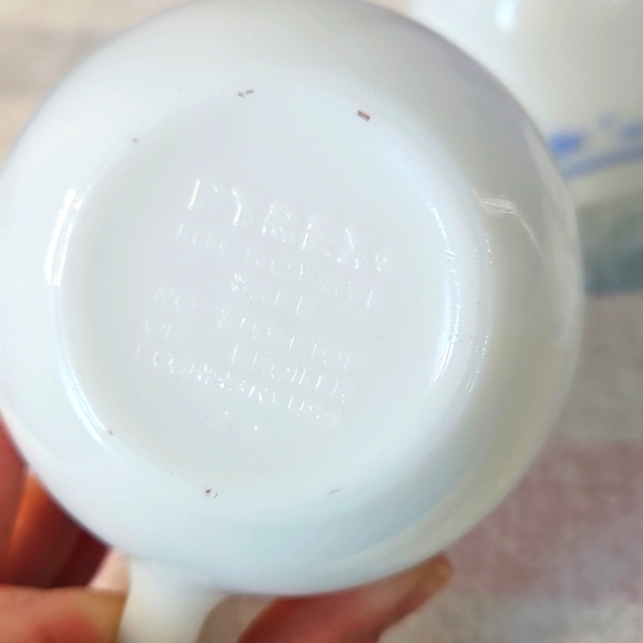 PYREX Floral Teacup Set - Picture 8 of 14